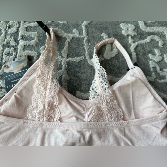 Tahari Lace Bralette Pink & Black size Medium - Picture 3 of 7